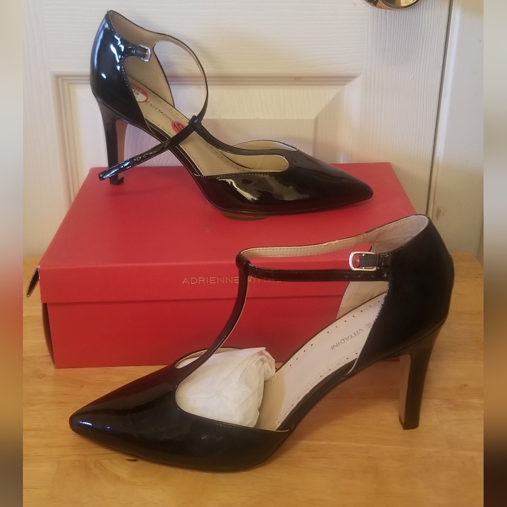 Adrienne Vittadini Women's Cecelia Black Patent Heels Size 10M
